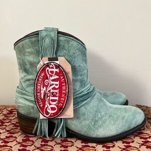NWT New w/tags Laredo Kyra Turquoise Leather 6 in Cowboy 🤠 Western Boots Size 9